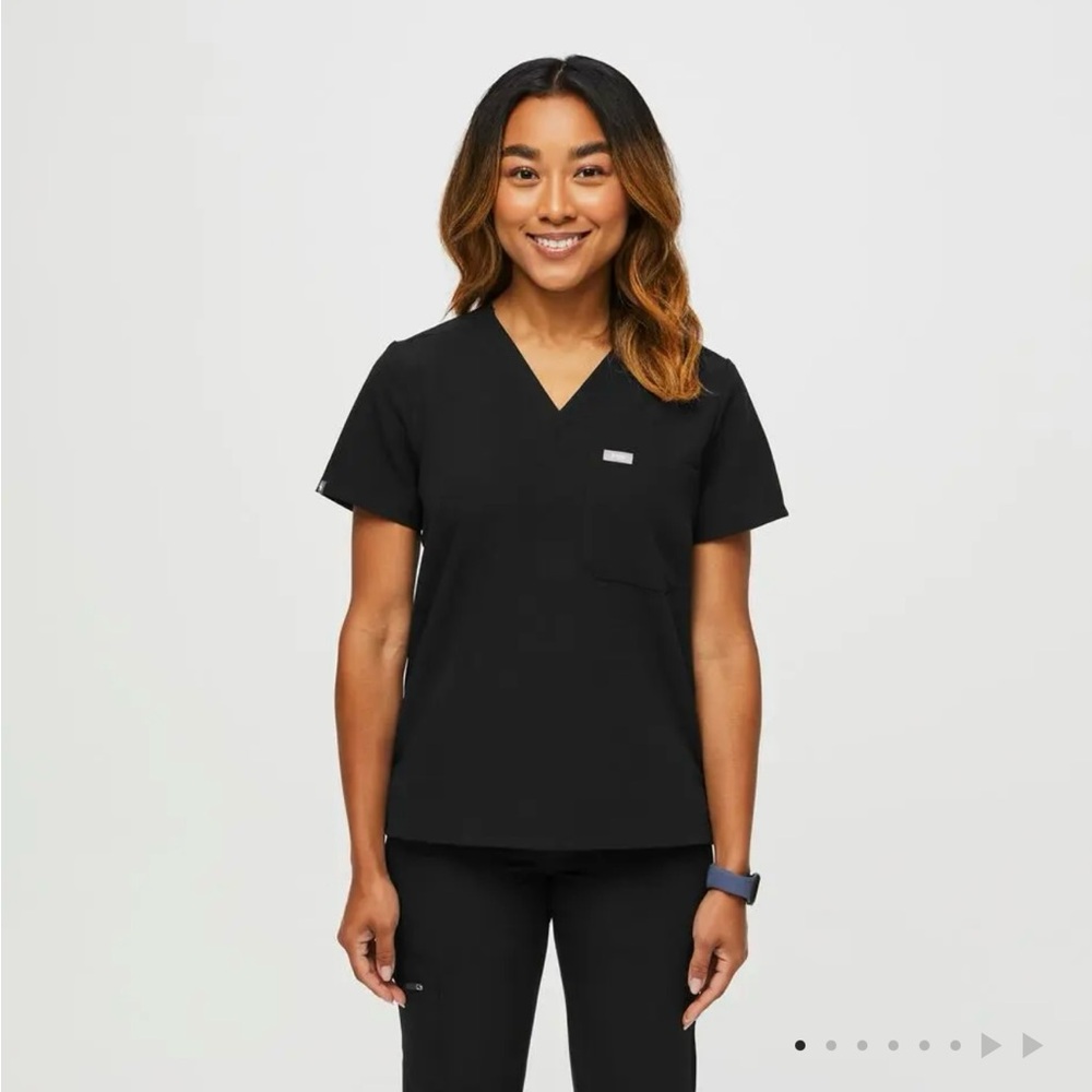 Figs Catarina Black V-Neck One Pocket Scrub Top XS
